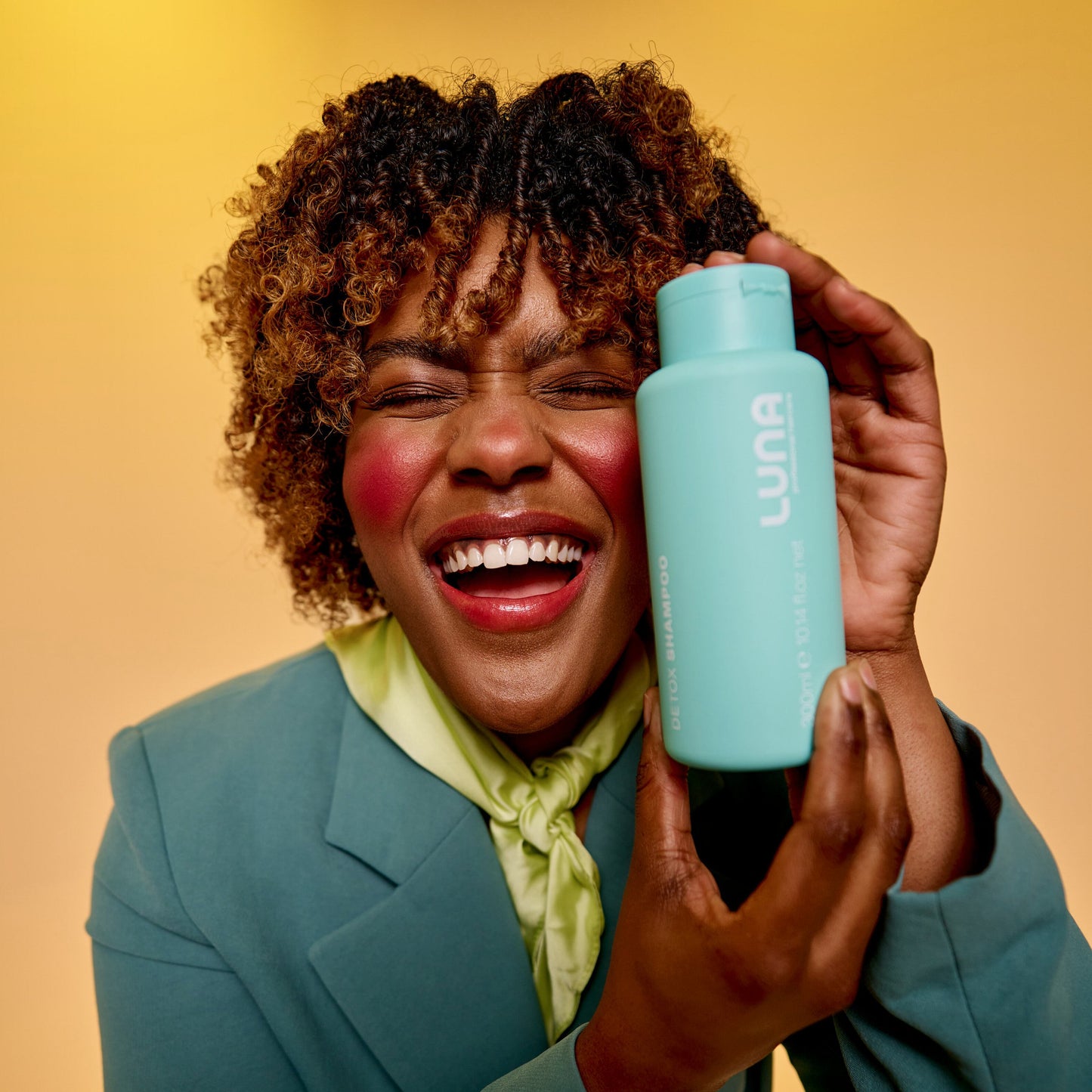 Luna by Lisa Weekly Detox Shampoo